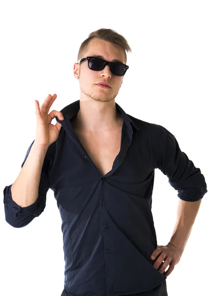 Cool confident blond young man with sunglasses — Stock Photo, Image