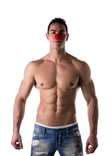 Rode clown neus op sexy man — Stockfoto