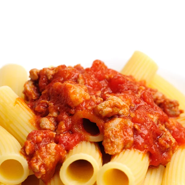 rigatoni sosis domates sos ile