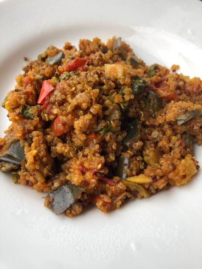 Sebzeli ve ıspanaklı pilav.