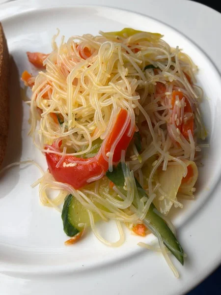 Deliciosa Ensalada Vegetariana Con Verduras Champiñones Queso —  Fotos de Stock