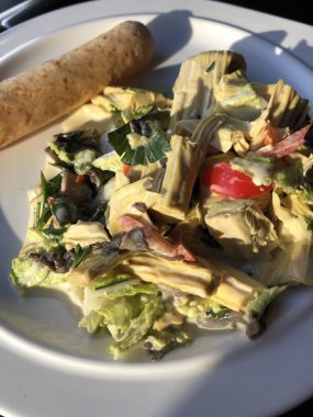 Kafede nefis sebze salatası