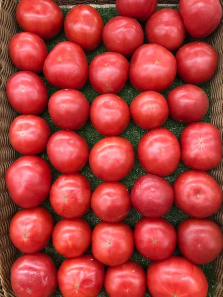 Tomates Rosados Mercado —  Fotos de Stock