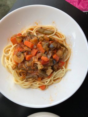 Sebzeli vejetaryen makarna