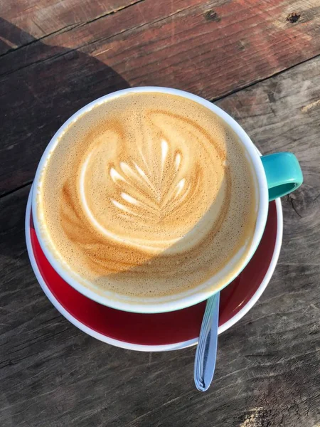 Delizioso Cappuccino Tavolo Legno — Foto Stock