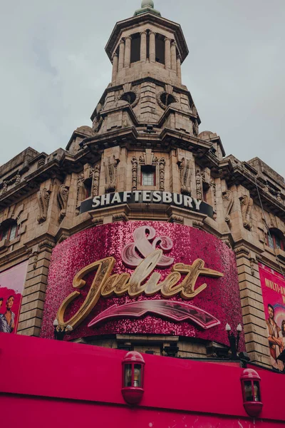 London October 2021 Close Juliet Musical Sign Shaftesbury Theatre West — Stock Photo, Image