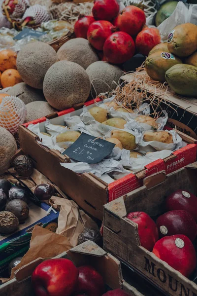 London October 2021 Variety Fruits Sale Turnips Stand Borough Market — Stock Photo, Image