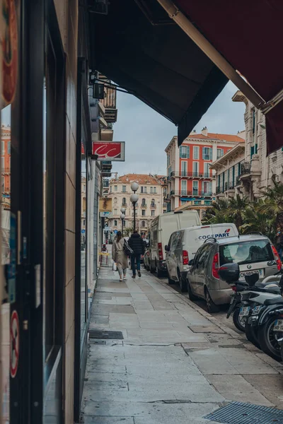 Nice France March 2022 Rear View People Walking Parked Cars — Stock Photo, Image