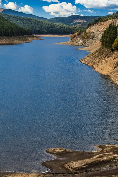 Lago de montaña — Foto de Stock