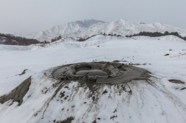 çamur volkanlar olarak buzau, Romanya