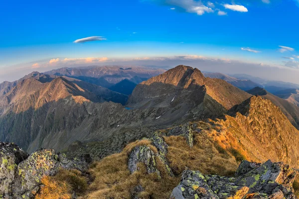 Negoiu пік. Fagaras гори, Румунія — стокове фото