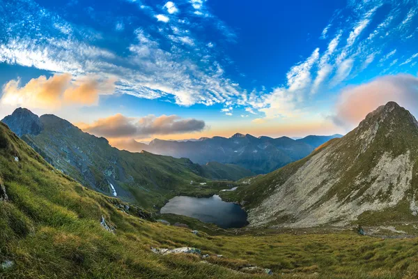 Capra Gölü. fagaras dağlar, Romanya