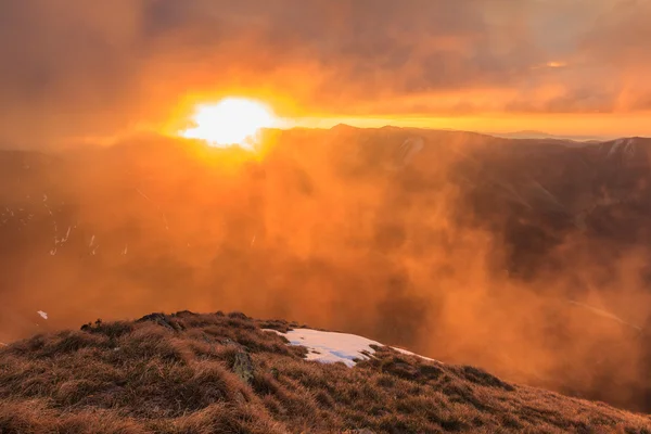 Sunrise fagaras Dağları — Stok fotoğraf