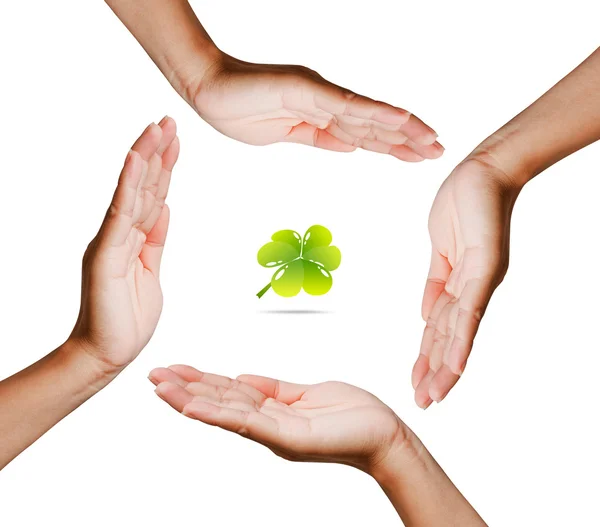 Χέρι των γυναικών και να ανακυκλώνουν σημάδι για πράσινο κόσμο έννοια — Φωτογραφία Αρχείου