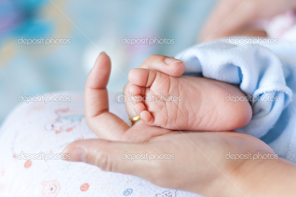 Newborn baby feet