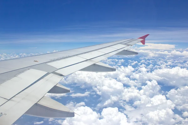 Vista do avião Ala do avião em voo — Fotografia de Stock
