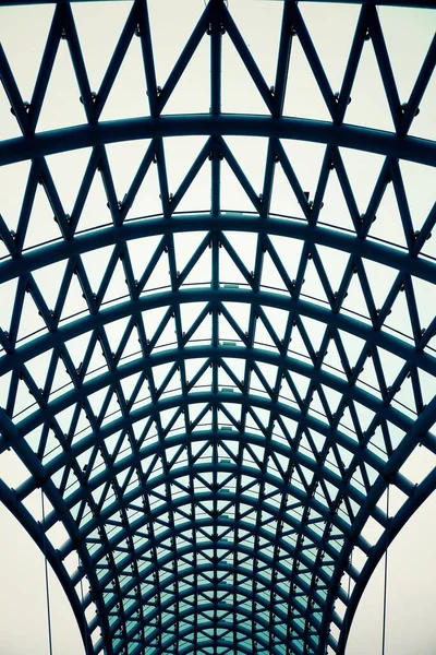 Futuristisches Dach Aus Metall Und Glas — Stockfoto