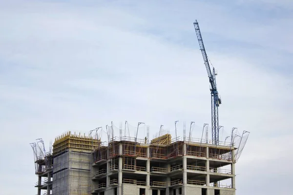 Unfinished Multistory Building Lifting Crane — Stock Photo, Image