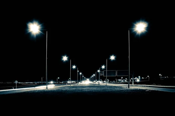 Autopista Vacía Por Noche Monocromo Azul —  Fotos de Stock