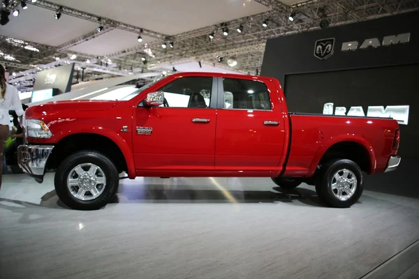 RAM 2500 rouge — Photo