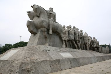 anıt bayrakları