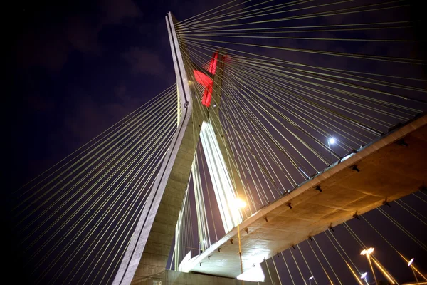 Kabel-blivet överbrygga sao paulo Brasilien — Stockfoto