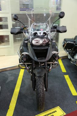 Motosiklet bmw r 1200 siyah