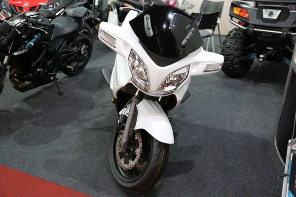 Cfmoto cf 650 motosiklet — Stok fotoğraf