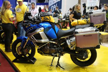 Motosiklet ducati touratech mavi