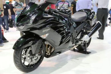 Kawasaki ninja siyah modeli zx-14r motosiklet