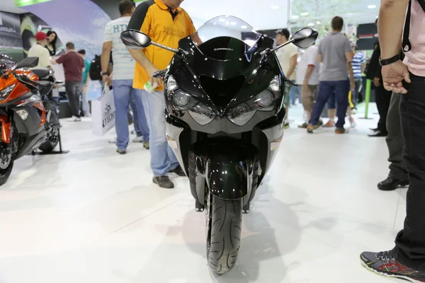 Moto kawasaki ninja noir modèle ZX-14R — Photo