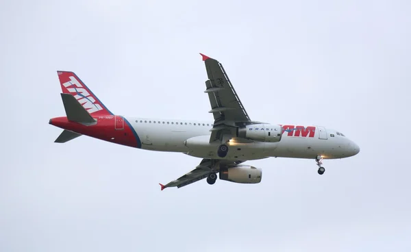 Avión tam —  Fotos de Stock