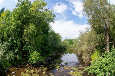 Quebec 'teki Pike Nehri' nin yaz manzarası 