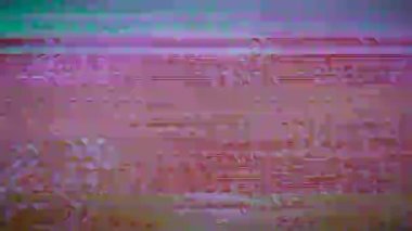 Kötü TV efekti, arıza, gürültü, görsel video efektleri, farklı elementler ve renkli şerit dokusu.