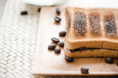 Çikolatalı ekmek sandviç