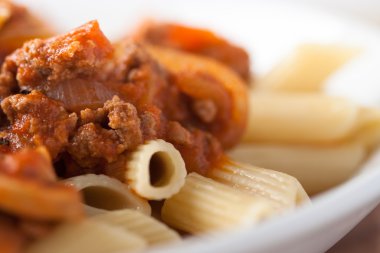 makarna penne bolognese