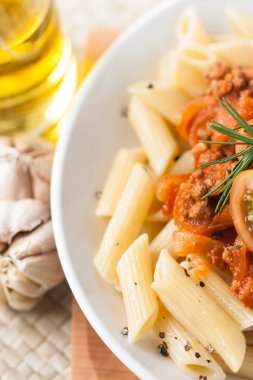 makarna penne bolognese
