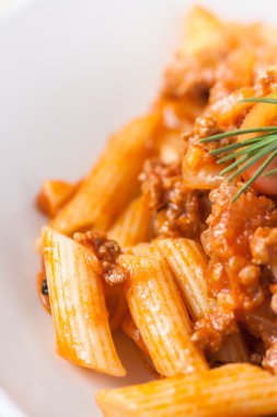 makarna penne bolognese