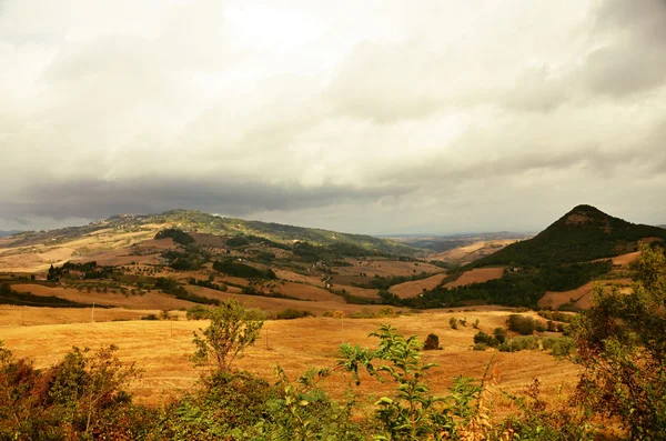 Вид на сельскую местность Тосканы Италия — стоковое фото