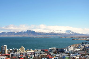 reykjavik tanımlıkHallgrimskirkja Kilisesi tepesinden havadan görünümü