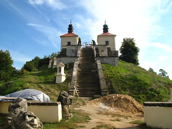 Kapelle st.stephen in der Nähe des Dorfes ostrá tschechische Republik — Stockfoto