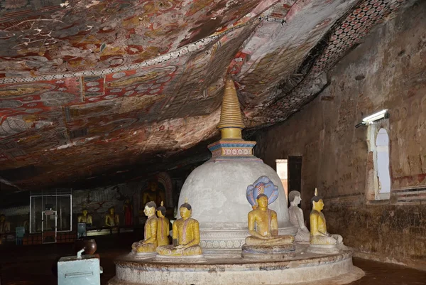 Statue of Buddha in Cave Temple in Dambulla Sri Lanka — Stock Photo, Image