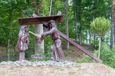 Gdansk, Polonya - 7 Temmuz 2021: İsa, Gdansk Matemblewo 'daki Hamilelik Anıtı' nın Sığınağı 'nda annesiyle tanışır..