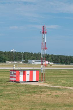 Gdansk, Polonya - 7 Temmuz 2021: Enstrüman iniş sistemi anteni.