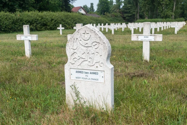 폴란드 Gdansk Poland July 2021 Grave Islamic Soldier 프랑스 묘지에 — 스톡 사진