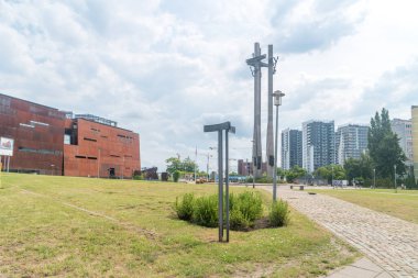 Gdansk, Polonya - 9 Temmuz 2021: Şehit Tersane İşçileri Anıtı ile Dayanışma Meydanı.