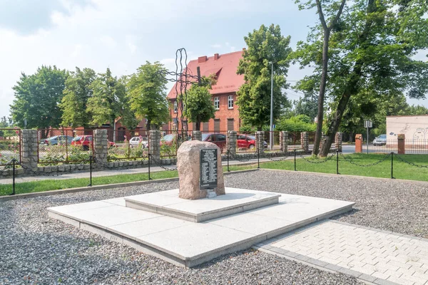 2021年7月25日ポーランド スヴィシーポーランド ソビエト戦争で戦死した38人のポーランド軍兵士の遺骨が埋葬される広場 — ストック写真