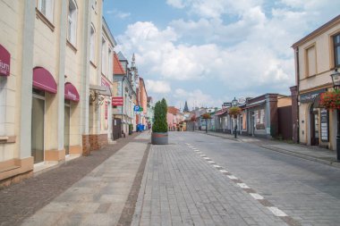 Swiecie, Polonya - 25 Temmuz 2021: Swiecie 'de Klasztorna Caddesi.