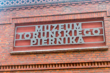 Torun, Polonya - 26 Temmuz 2021: Torun Zencefilli Çörek Müzesi (Muzeum Torunskiego Piernika).