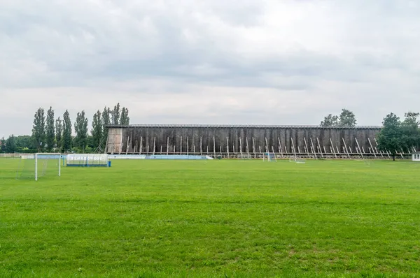 Ciechocinek Polen Juli 2021 City Football Stadium Und Graduierungsturm Ciechocinek — Stockfoto